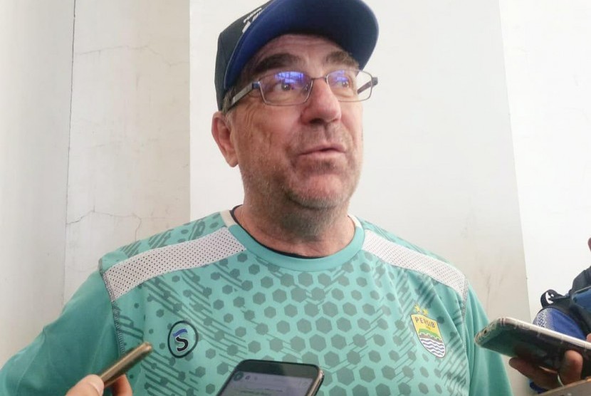  Pelatih Persib Bandung, Robert Alberts