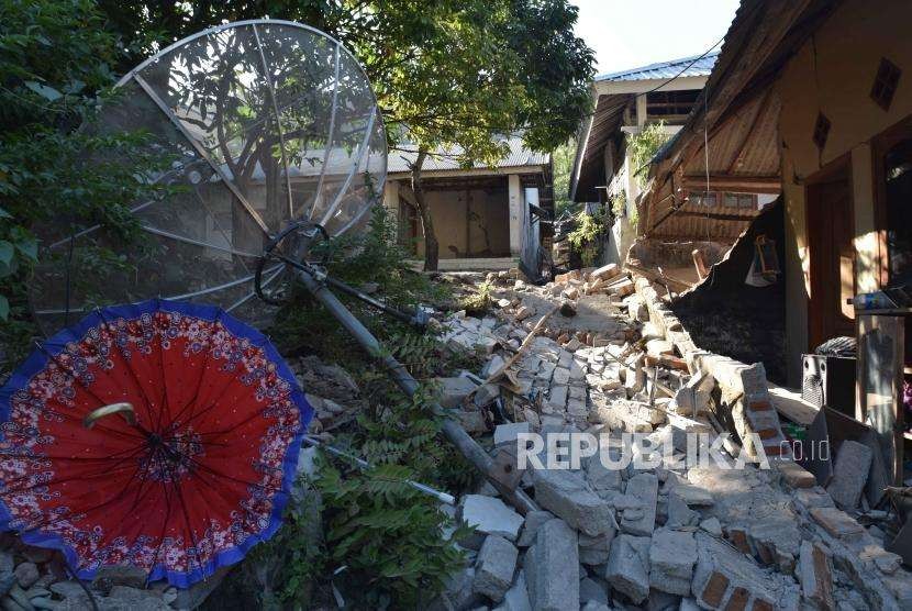 Kondisi rumah yang rusak  akibat gempa  di kecamatan pemenang, Lombok Utara, NTB, Rabu (8/8).