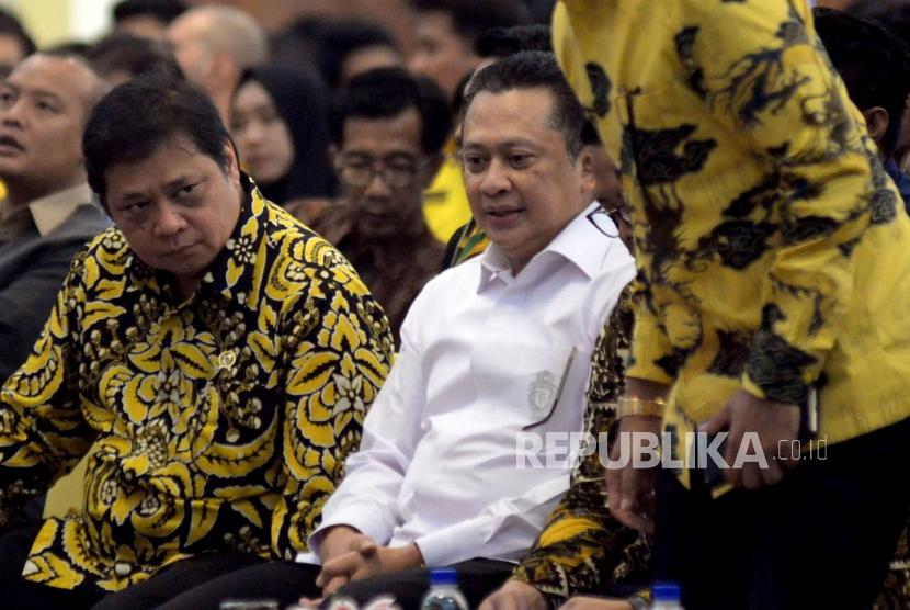 Ketua Umum Partai Golkar Airlangga Hartarto bersama Bambang Soesatyo yang kini terpilih menjadi Ketua MPR (ilustrasi)
