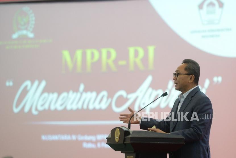 MPR Mendengar Aspirasi. Ketua MPR RI Zulkifli Hasan menyampaikan paparan saat MPR Mendengar Aspirasi di Komplek Parlemen Senayan, Jakarta, Rabu (6/2/2019).