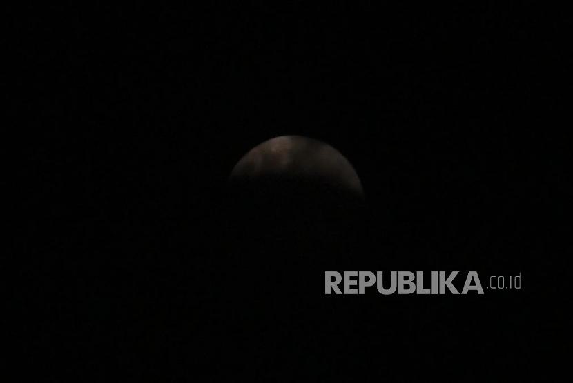 Gerhana bulan, Jakarta, Rabu (31/1) malam. 