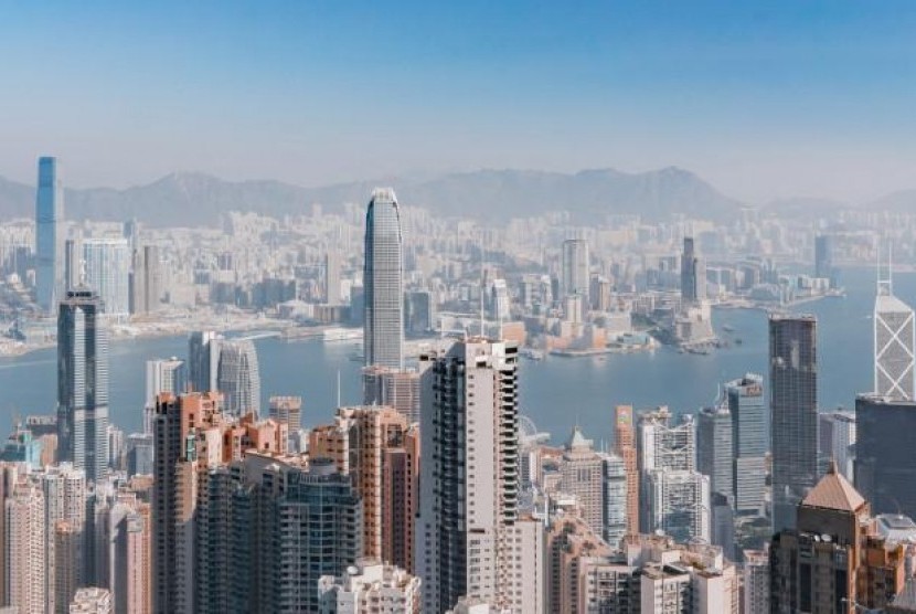 Selamat Tinggal! Orang Kaya di Hong Kong Kehilangan Status Miliarder. (FOTO: Unsplash)