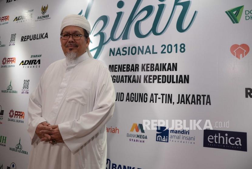 Sekertaris Jenderal MUI, Tengku Zulkarnaen dalam sesi  foto saat acara Dzikir Nasional 2018 di Masjid At-tin Jakarta Timur, Senin (31/12).
