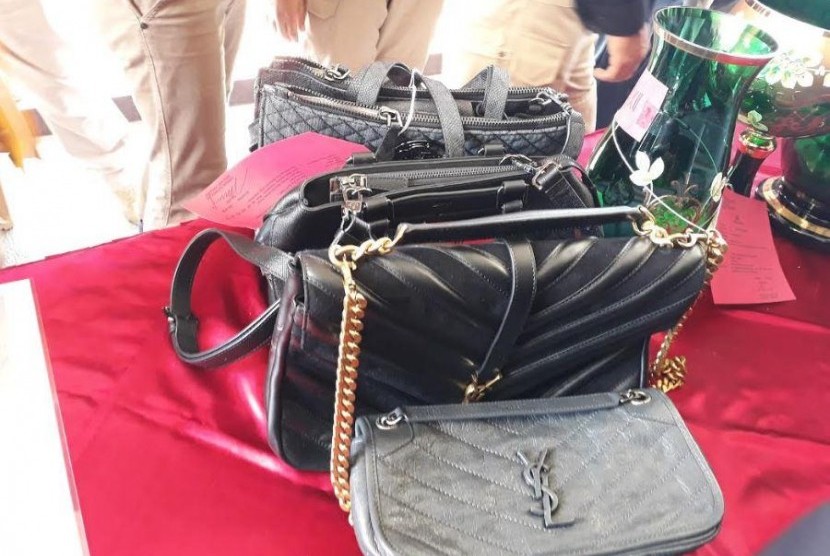 Penggelapan Uang BPJS RSUD Lembang, Dibelikan Tas Rp40 Juta