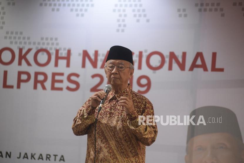 Pengasuh Pondok Pesantren Tebuireng KH Sholahudin Wahid memberikan sambutan dalam acara Silaturahmi Tokoh Nasional Menuju Pilpres 2019 di Jakarta, Kamis(8/3).