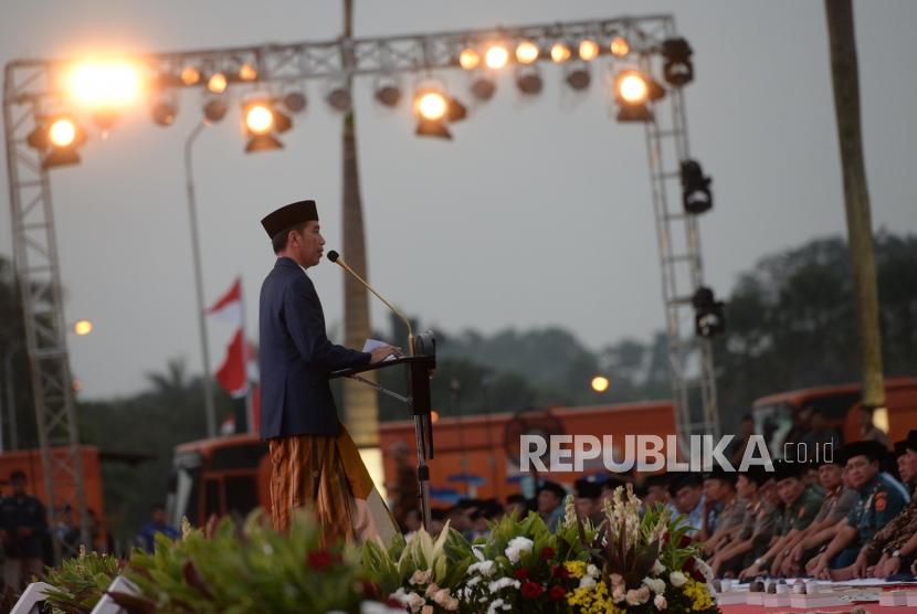 Buka Bersama TNI Polri.Presiden Joko Widodo memberikan arahan pada buka bersama TNI Polri dan Presiden Joko Widodo di Mabes TNI Cilangkap, Jakarta, Selasa (5/6).