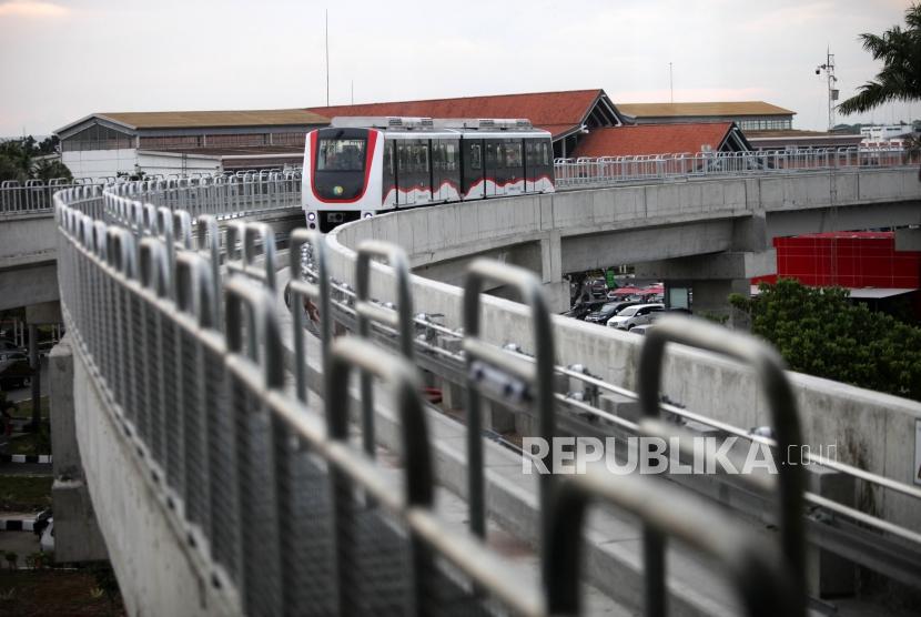 Skytrain crosses Terminal 1 Soekarno-Hatta airport, Tangerang, Banten.