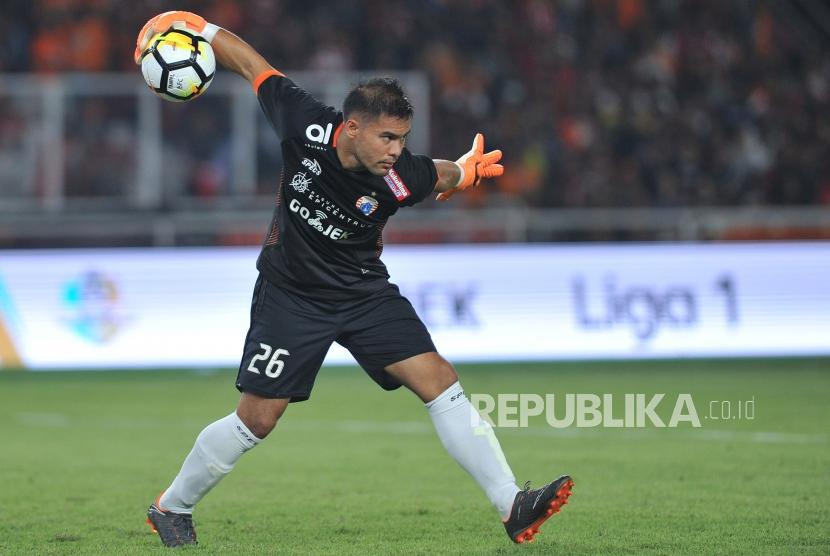 Penjaga gawang Persija Jakarta Andritany Ardhiyasa.