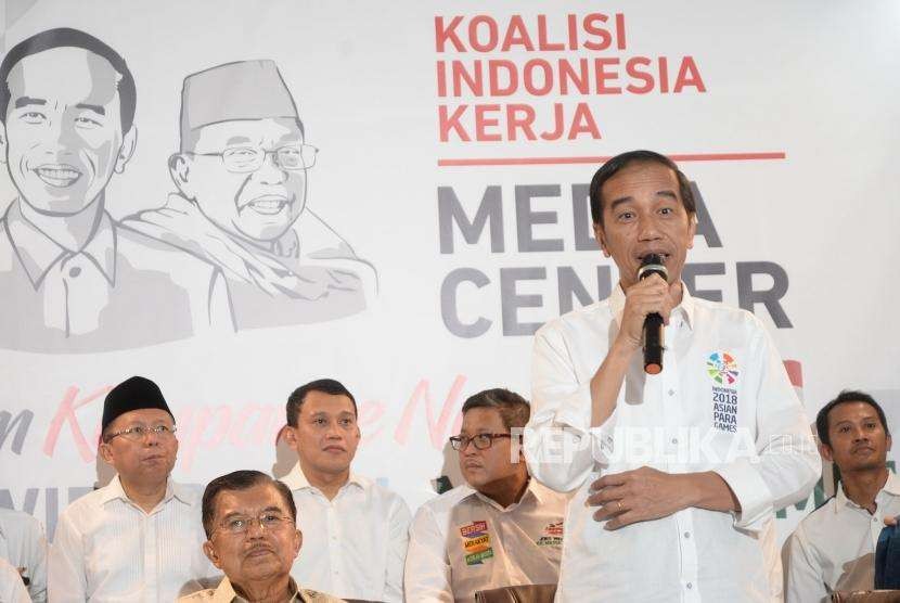 Pengumuman Tim Kampanye Nasional. Presiden Joko Widodo mengumumkan Tim Kampanye Nasional Joko Widodo - KH Maruf Amin Pilpres 2019 di Jakarta, Jumat (7/9).