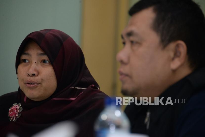 Wakil Ketua Komisi IX DPR, Dr Kurniasih Mufidayati (kiri) di kantor Harian Republika, Jakarta Selatan.