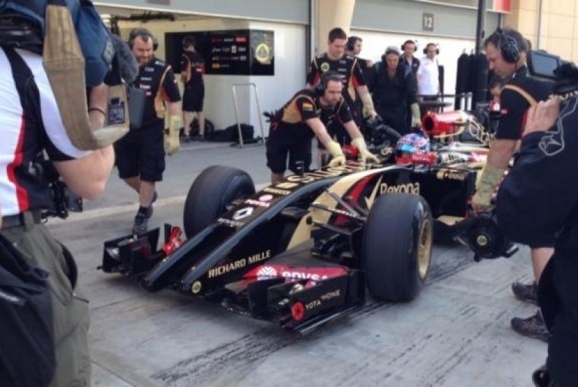 Absen di Jerez, Lotus E22 Debut Perdana di Bahrain