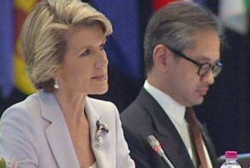 Julie Bishop dan Marty Natalegawa