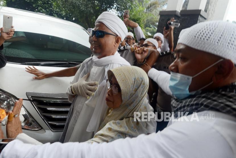 Ustaz Arifin Ilham saat tiba di Masjid Az-Zikra, Sentul, Bogor, Jawa Barat.