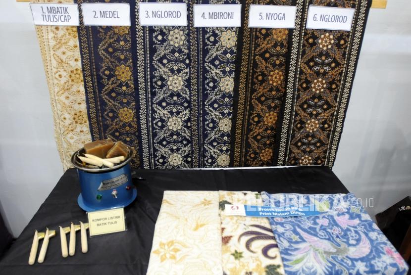 Sejumlah kain batik diperlihatkan pada pameran kain Adiwastra Nusantara, (ilustrasi). Istri Menteri Badan Usaha Milik Negara (BUMN) Erick Thohir, Liza Thohir, mengapresiasi gelaran Adiwastra Nusantara yang ke-15.  