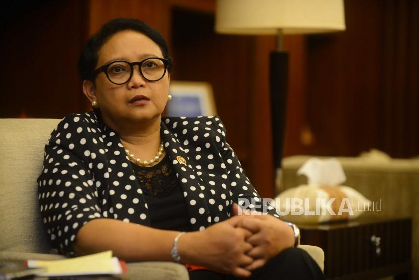 Menteri Luar Negeri Republika Indonesia, Retno Marsudi saat sesi wawancara bersama Republika di kantor kemenlu , Jakarta, Jumat (29/6).