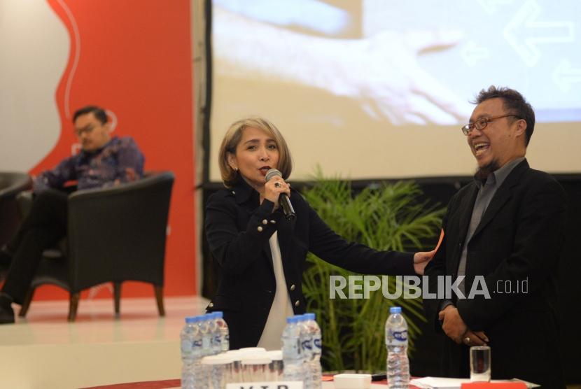 Sharia, Government Relations and Community Investment Director Prudential Indonesia Nini Sumohandoyo (tengah). Nini mengatakan, pembayaran klaim asuransi Prudential Indonesia pada kuartal III 2020 mencapai Rp 9,2 triliun.