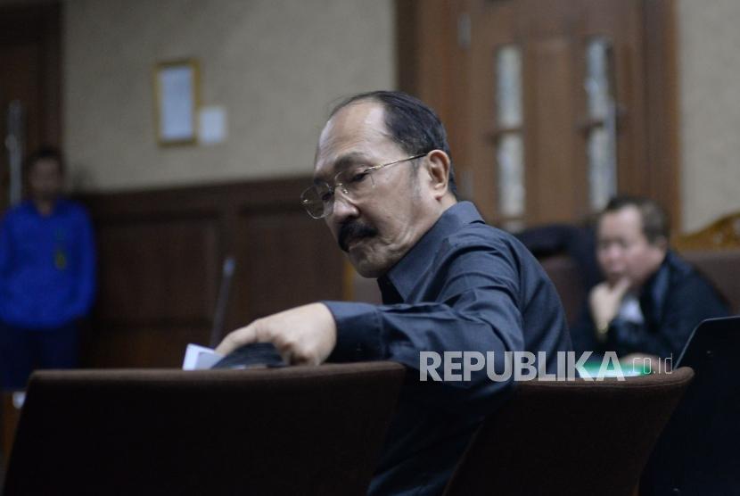 Mantan pengacara Setya Novanto, Fredrich Yunadi bersiap menjalani sidang perdana di Pengadilan Tipikor, Jakarta, Kamis (8/2).