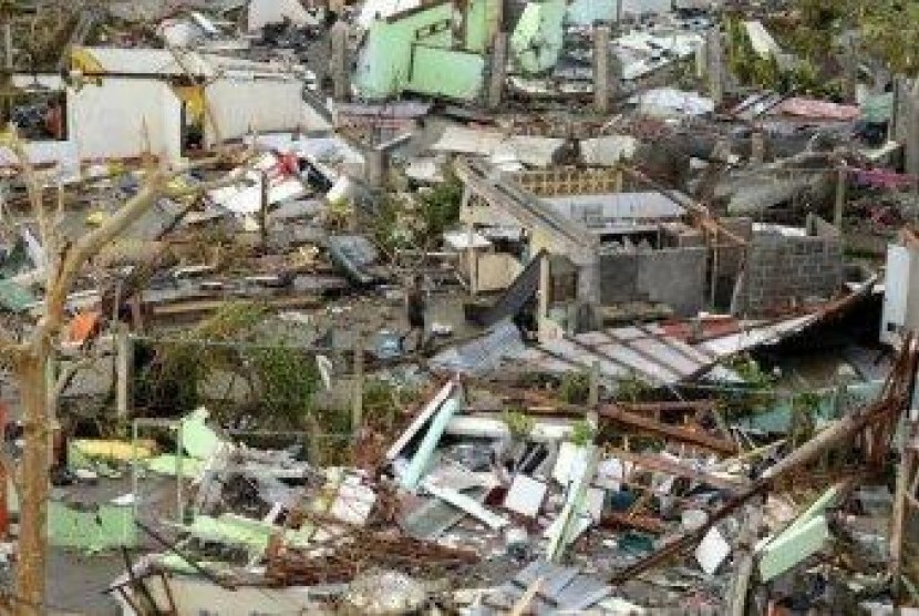 Filipina setelah dihajar oleh Topan Haiyan 