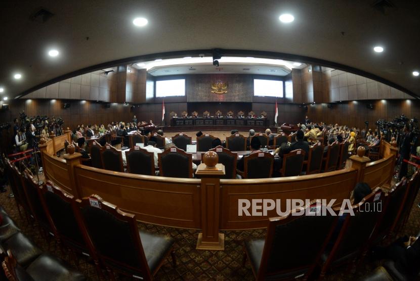 Suasana Sidang Perselisihan Hasil Pemilihan Umum (PHPU) Presiden dan Wakil Presiden 2019 di Gedung Mahkamah Konstitusi, Jakarta, Kamis (27/6).