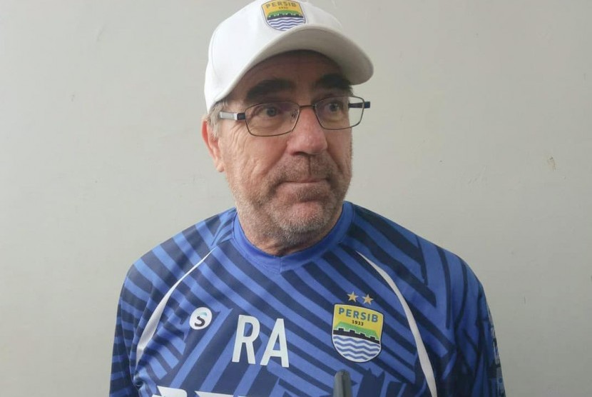  Pelatih Persib Bandung, Robert Alberts