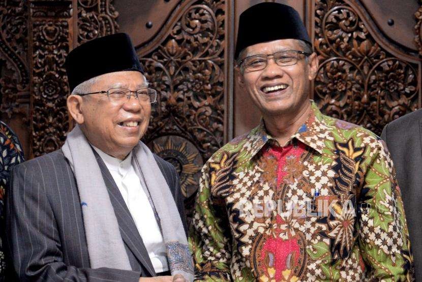 Muhammadiyah Chairman Haedar Nasir receives vice presidential candidate of the government camp KH Ma'ruf Amin at Muhammadiyah Da'wah office, Jakarta, Wednesday (Sept 5).