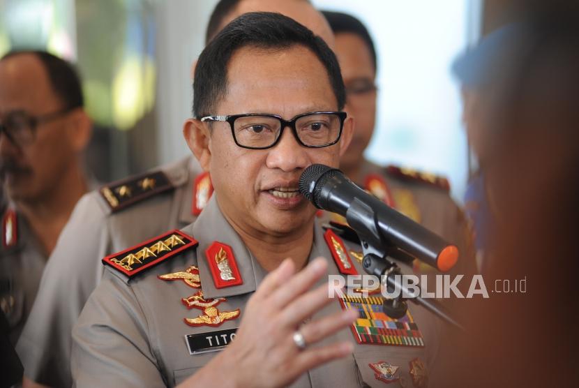 Kapolri Jendral Polisi Tito Karnavian usai memberikan pembekalan kepada Anggota Polri saat  rapat pimpinan Polri di Auditorium PTIK,  Jakarta, Rabu (24/1).