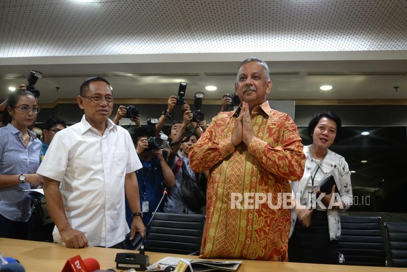 Konferensi Pers Dirut PLN. Direktur Utama PLN Sofyan Basir menggelar konferensi pers di Kantor Pusat PLN, Jakarta, Senin (16/7).