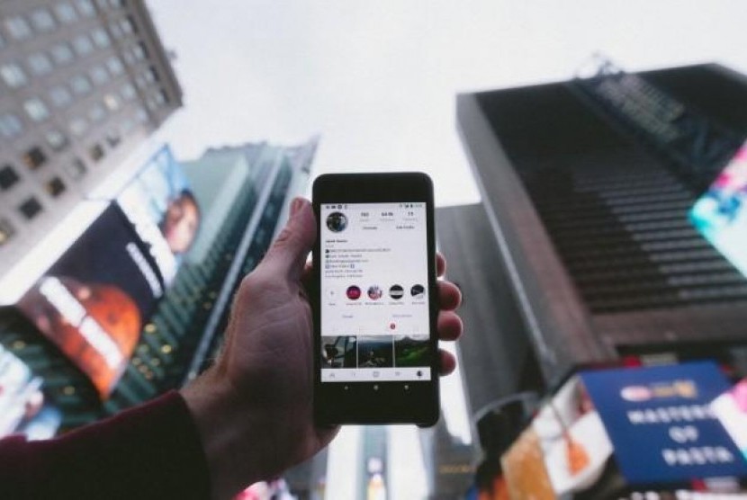 Viral di Media Sosial, Aplikasi FaceApp Mampu Menganalisis Jaringan Saraf?. (FOTO: Unsplash/Jakob)