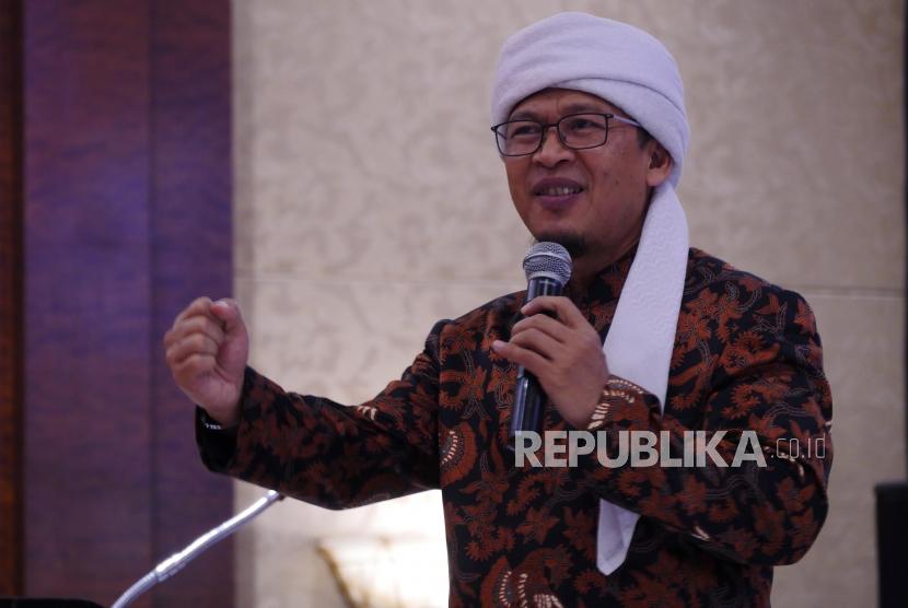 Pemimpin Pondok Pesantren Daarut Tauhid Bandung KH Abdullah Gymnastiar (Aa Gym). 
