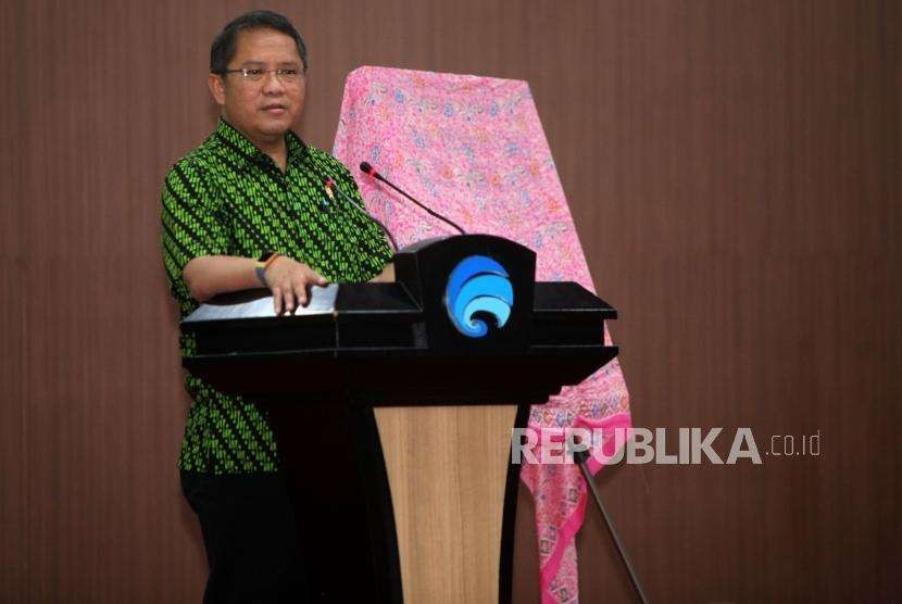 Menteri Komunikasi dan Informatika Rudiantara memberikan sambutan saat acara peluncuran buku literasi digital di Gedung Kemkominfo, Jakarta, Rabu (26/9).