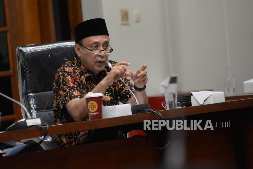 Mantan Menteri Keuangan Fuad Bawazier menjadi narasumber dalam seminar nasional di Kompleks Parlemen Senayan, Jakarta, Kamis (26/7).