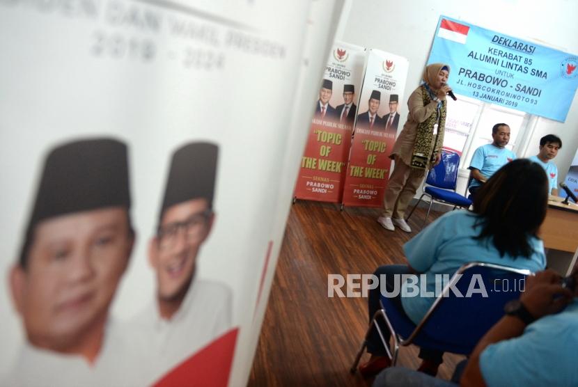 Deklarasi Relawan Kerabat 85. KKoordinator Relawan Seknas Prabowo-Sandi, Rahmi (kiri) menyampaikan sambutan saat deklarasi relawan Prabowo-Sandi di Seknas Prabowo-Sandi, Jakarta, Ahad (13/1/2019).