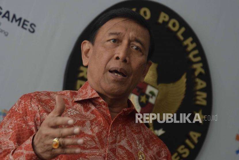 Menteri Koordinator Politik hukum dan Keamanan Republika Indonesia, Wiranto.