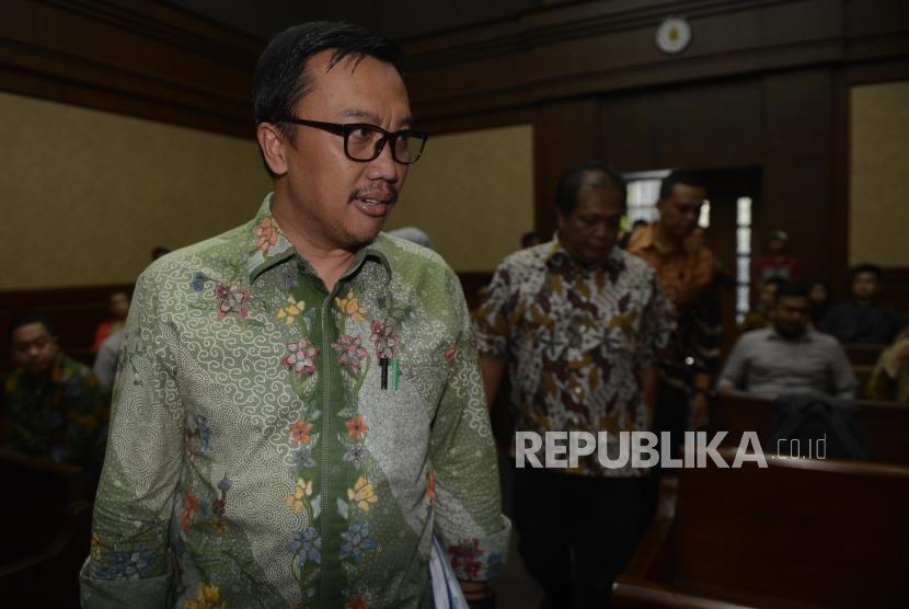 Menteri Pemuda dan Olahraga Imam Nahrawi saat tiba untuk menjadi saksi pada sidang kasus dugaan suap dana hibah KONI di Pengadilan Tipikor, Jakarta, Kamis (4/7).