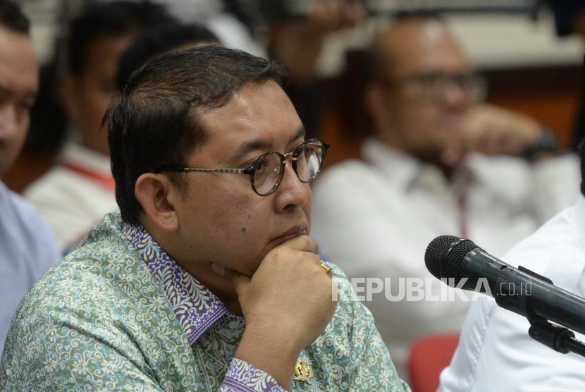 Pertanyakan penahanan Ahmad Dhani. Wakil Ketua DPR Fadli Zon saat bertemu dengan jajaran Pengadilan Tinggi DKI Jakarta di PT DKI Jakarta, Senin (4/2).