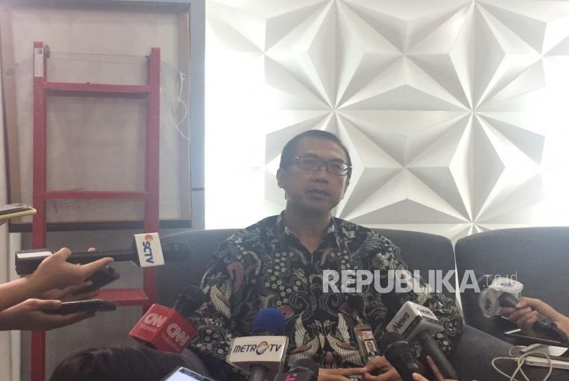 Direktur PP LHKPN KPK, Cahya Hardiyanto Harefa memberikan keterangan terkait LHKPN di gedung KPK Jakarta, Rabu (24/1).