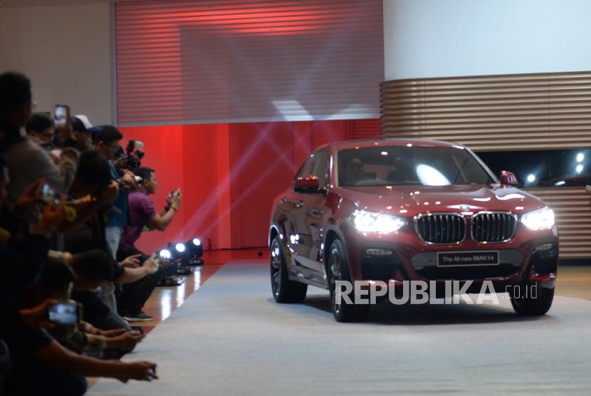Peluncuran BMW X4 dan X3. All-new BMW X4 ditampilkan saat peluncuran di Jakarta, Kamis (7/2/2019).