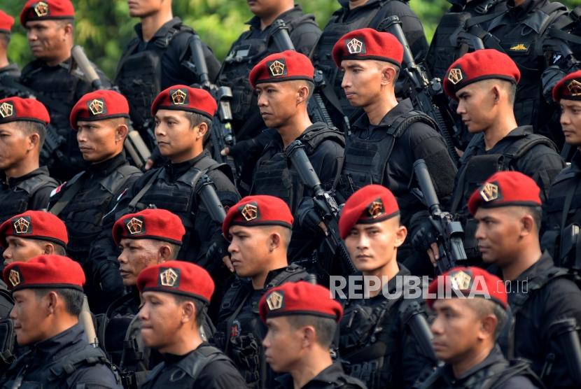 Pasukan Komando Operasi Khusus (Koopssus) TNI berfoto seusai peresmian pasukan tersebut di Mabes TNI, Cilangkap, Jakarta, Selasa Selasa (30/7).