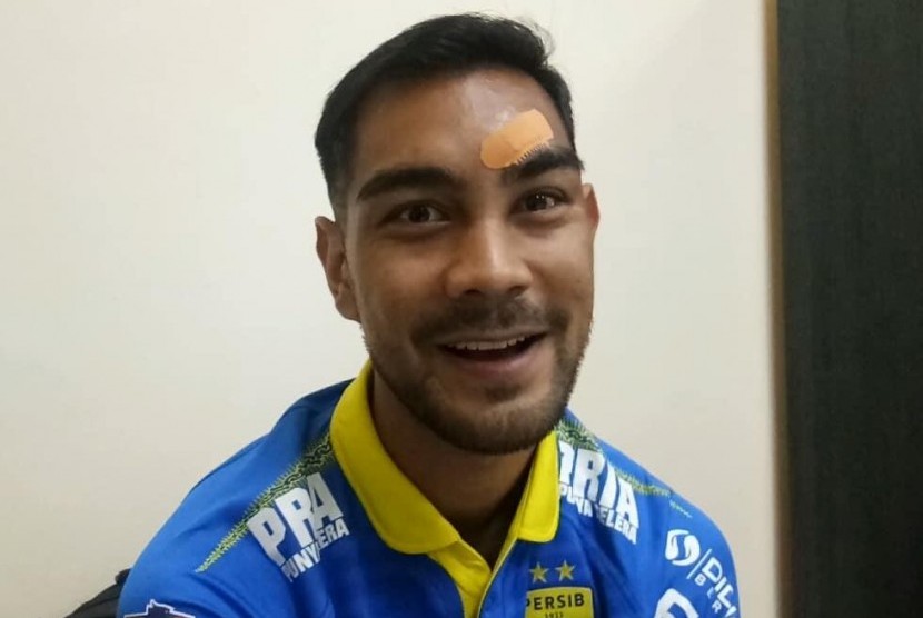  Gelandang asing Persib Bandung, Omid Nazari