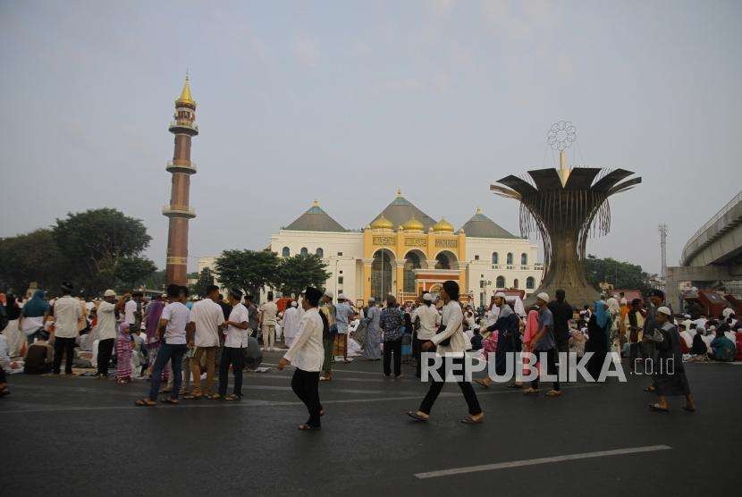 Eid Al-Adha prayer at Grand Mosque Sultan Mahmud Badaruddin Palembang, South Sumatra.