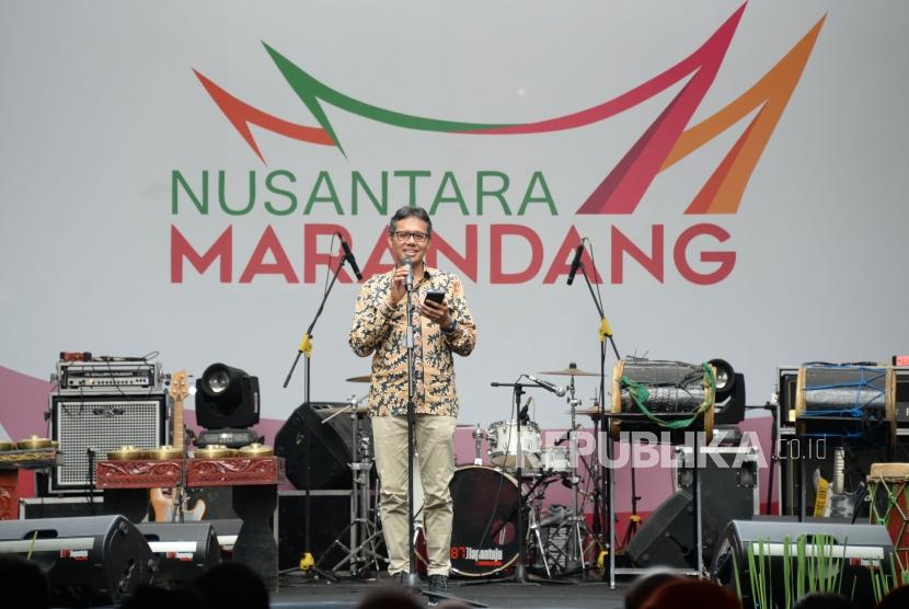 Gubernur Sumatera Barat Irwan Prayitno memberikan sambutan pada acara Festival Nusantara Marandang 2018 di Kawasan Gelora Bung Karno,Senayan, Jakarta, Ahad (2/12).