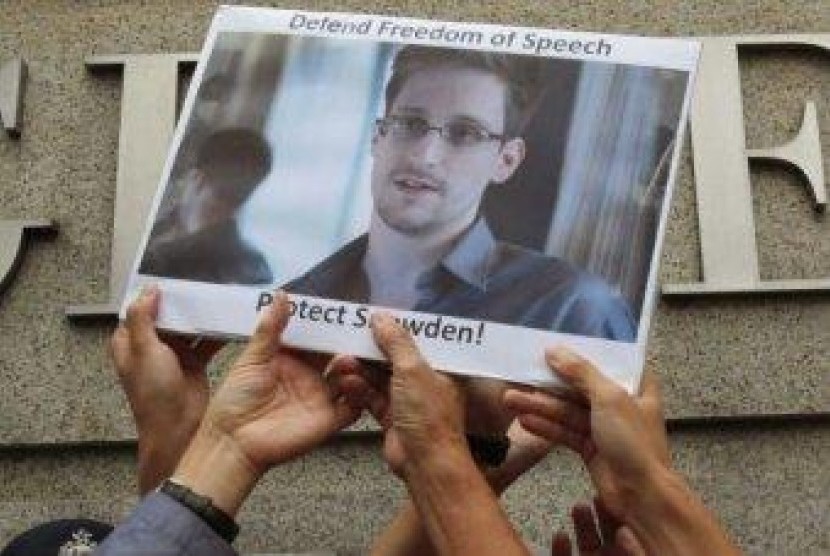 Foto Edward Snowden yang dipublikasikan 