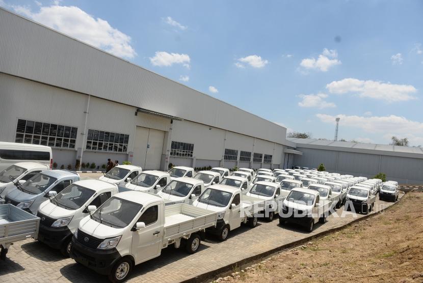 Pabrik Perakitan Esemka. Mobil Esemka selesai perakitan di pabrik perakitan Esemka, Boyolali, Jawa Tengah, Jumat (6/9/2019).