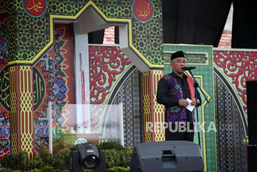Wali Kota Depok Mohammad Idris memberikan sambutan saat membuka acara Musabaqah Tilawatil Quran (MTQ) ke-19 Tingkat Kota Depok di Kecamatan Cimanggis, Kota Depok, Jawa Barat, Rabu (21/11).