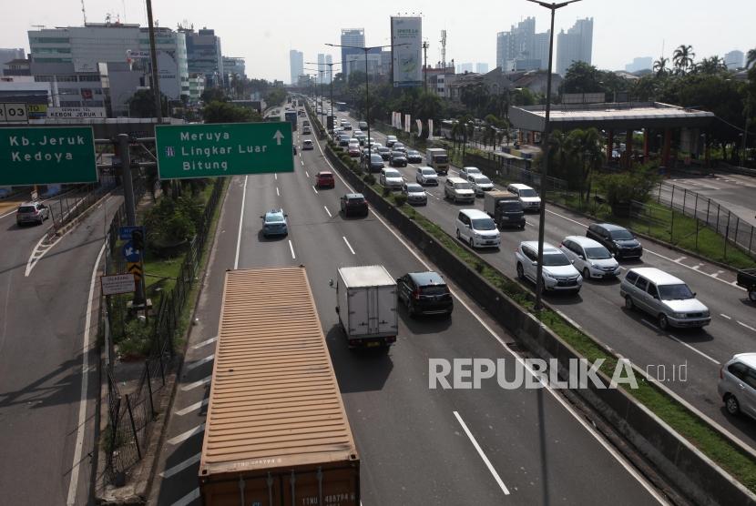 Ilustrasi Jalan Tol Jakarta-Tangerang.