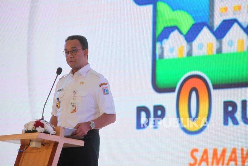 Gubernur DKI Jakarta Anies Baswedan memberikan sambutan saat peluncuran Program DP nol Rupiah SAMAWA Solusi Rumah Warga di Klapa Village, Pondok Kelapa, Jakarta, beberapa waktu lalu.