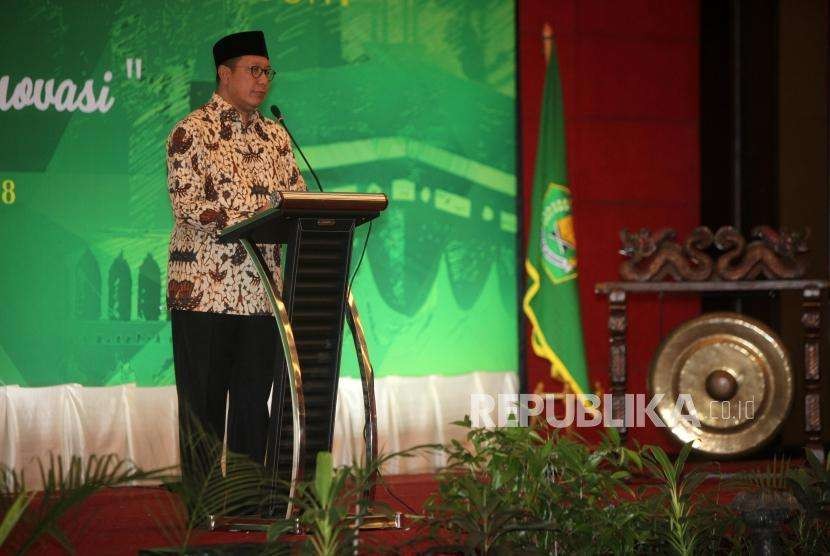 Menteri Agama Lukman Hakim Saifuddin memberikan sambutan saat acara Rapat Kerja Nasional (Rakernas) Evaluasi Penyelenggaraan Haji Tahun 1439 H/2018 di Jakarta, Selasa (2/10).