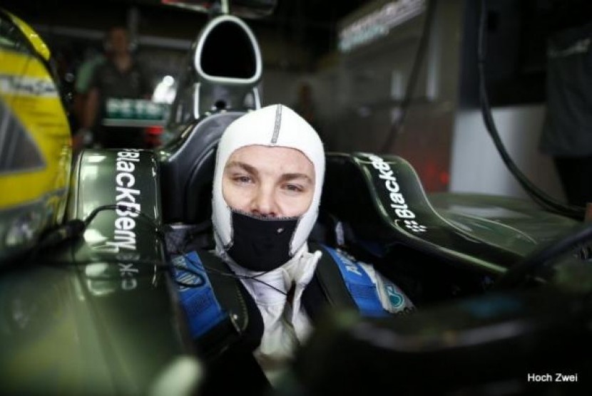 Nico Rosberg Jajal "New W05" di Silverstone