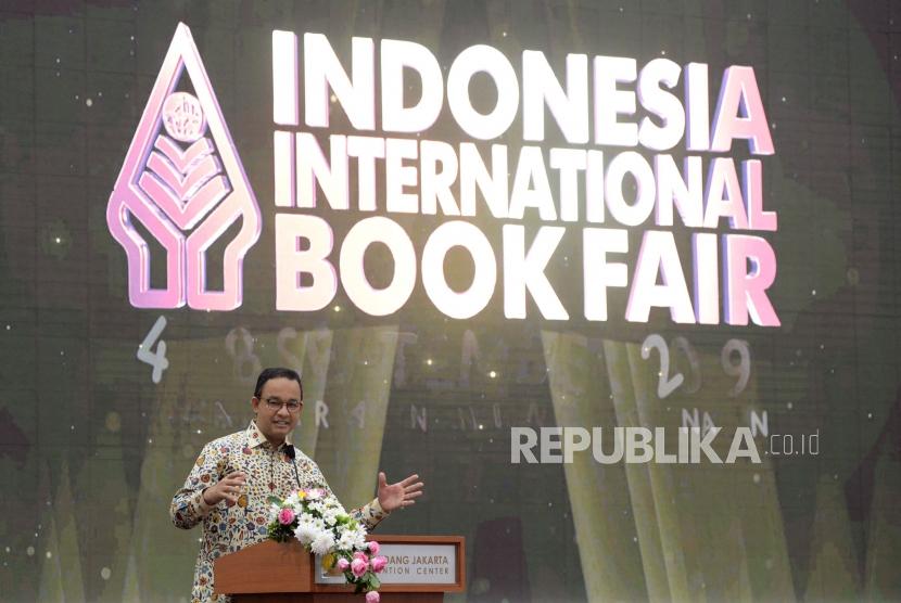 Gubernur DKI Jakarta Anies Baswedan memberikan sambutaan dalam pembukaan Indonesia International Book Fair (IIBF) 2019 di JCC Senayan, Jakarta, Rabu (4/9).