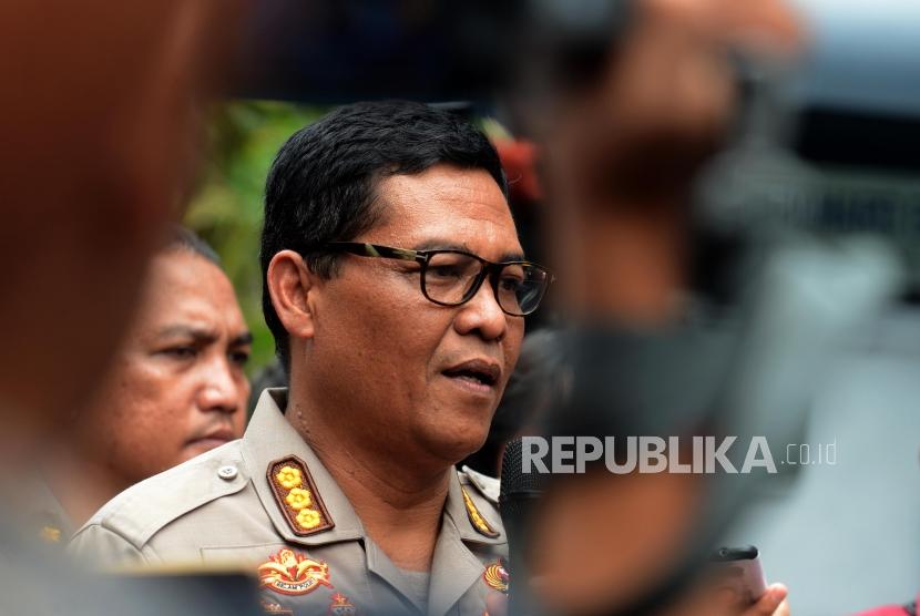 Kabid Humas Polda Metro Jaya Kombes Pol Argo Yuwono memberikan keterangan terkait kasus ledakan di Parkir Timur Senayan di Polda Metro Jaya, Jakarta, Senin (18/2).